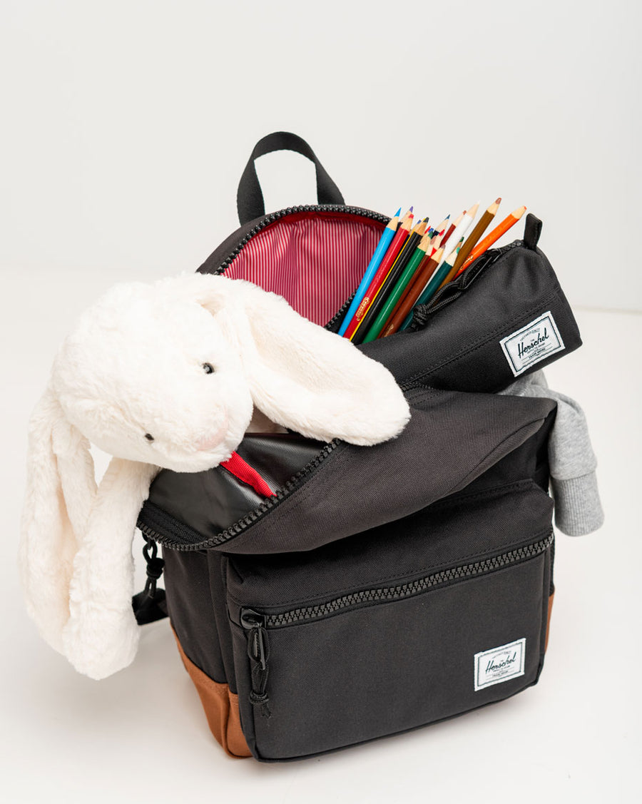 Herschel Heritage Kids Backpack size guide chart. Dimensions: 14.00(H) x 10.50(W) x 5.00(D) inches. Volume: 15.0L. Sized for 3-7 years old.