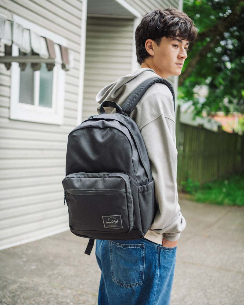 Herschel Supply Co. Pop Quiz Backpack size guide chart. Dimensions: 17.5" H x 12.25" W x 6.50" D, 25.0L. Laptop sleeve: 10.5" H x 12.25" W.