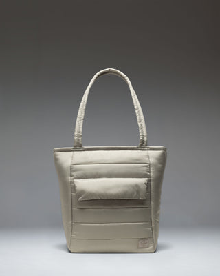 Herschel Retreat Tote bag in Abbey Stone beige.