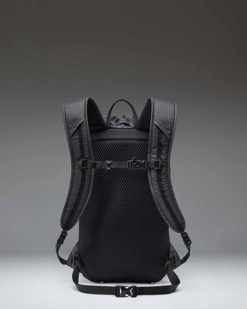 Herschel Supply Co. Ultralight Cinch Daypack 14L in Black, featuring a lightweight design with a secure drawstring cinch closure.