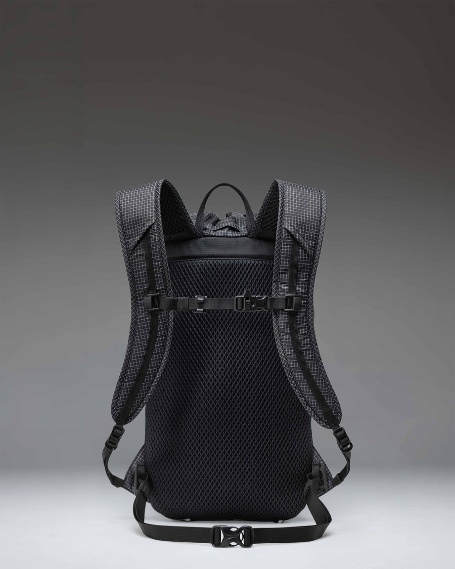 Herschel Supply Co. Ultralight Cinch Daypack 14L in Black, featuring a lightweight design with a secure drawstring cinch closure.