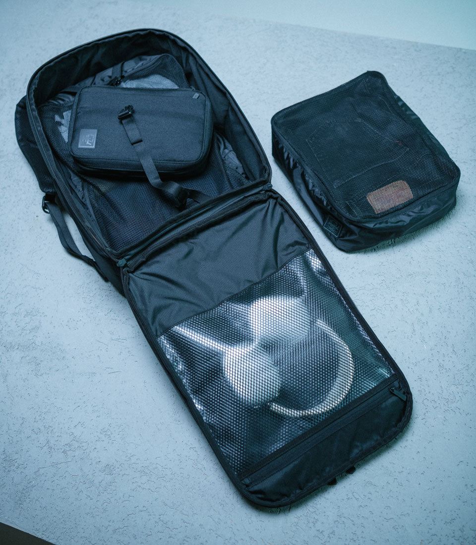 Herschel Kaslo Travel Backpack Tech features: 32L 18.5"x12"x9", 30L 18.5"x12"x8", 20L 16.75"x11"x5.75", 23L 13"x15.25"x6".