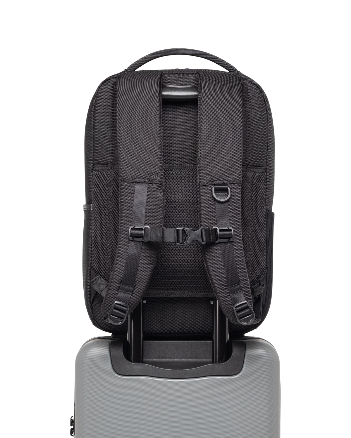 Size comparison chart for the Kaslo collection including the Daypack 20L, Backpack 30L, Travel Backpack 32L, and Camera Bag 30L.