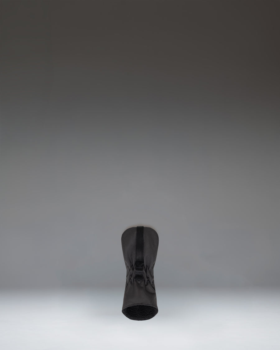Herschel Heritage Hybrid Head Cover in black, featuring a sleek, durable design with a classic diamond accent on top.