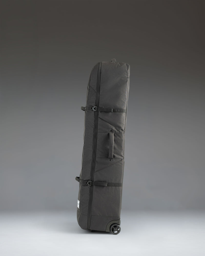 Herschel Heritage Golf Travel Wheelie Bag in black.