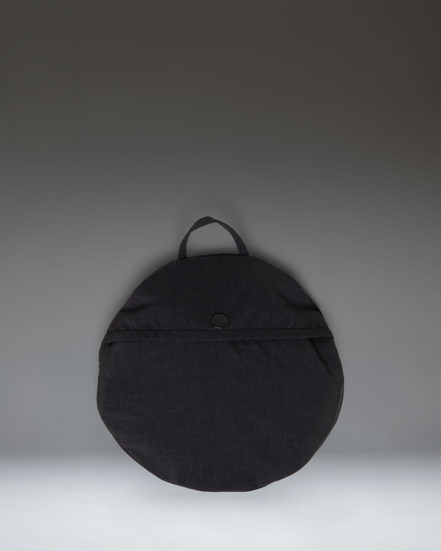 Herschel Supply Co. Norman Packable Bucket Hat size guide chart. S/M: 22.5-23 inches, L/XL: 23.5-24 inches.