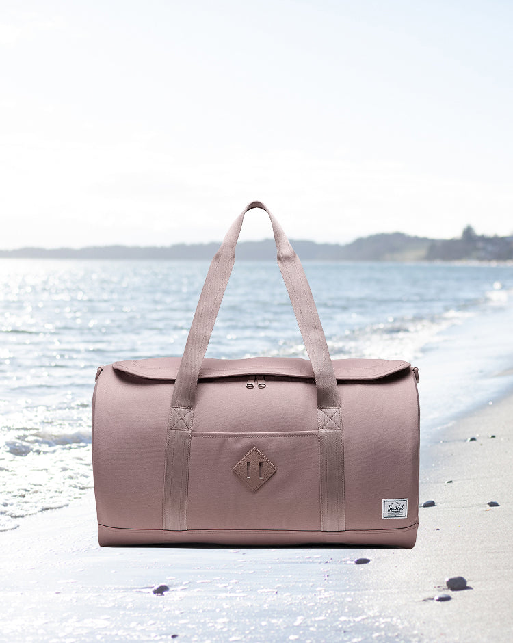 The Herschel Heritage Duffle bag in Ash Rose.