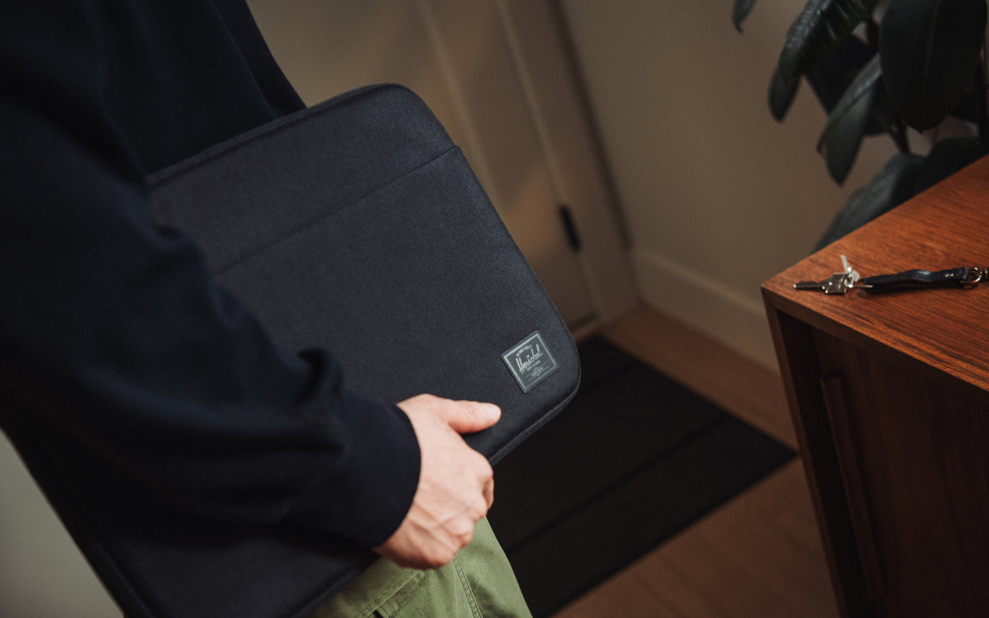 Denman Sleeve 14 Inch Tech
