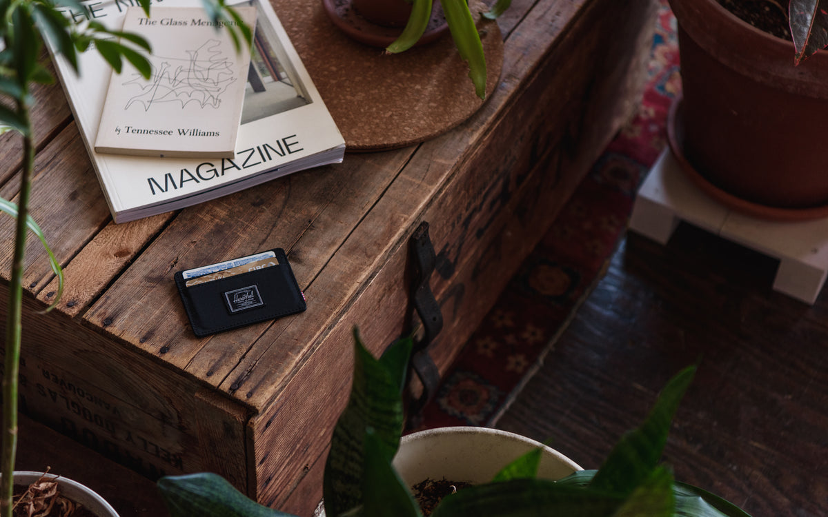 Charlie Cardholder Twill