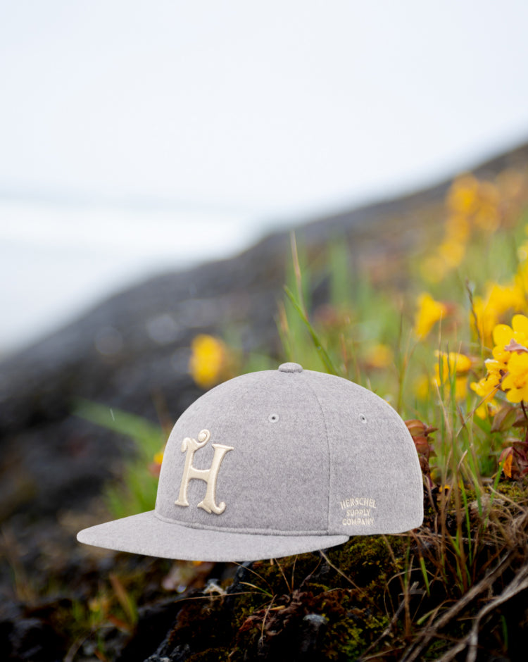 Herschel Supply Co Vintage Baseball Cap in Heather Light Grey.